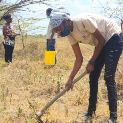 On the 10th October 2020, Huduma Day, 3Es Experience together with Skippy Adventures, Mishono Apparel, Kenya Water Tower Agency, Wildlife Boutique, Rotaract club of Karura, Rotary Club of Muthaiga, Greenline, Oshwal Academy and other partners joined forces to plant trees within the Nairobi National Park. It was a fun filled event of planting trees and encouraging environmental conservation. To us that is a service (huduma) to our environment to ensure it is conserved.